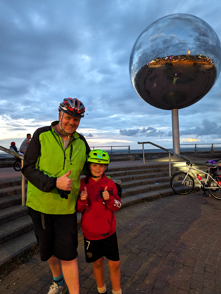 Disco ball refreshment stop