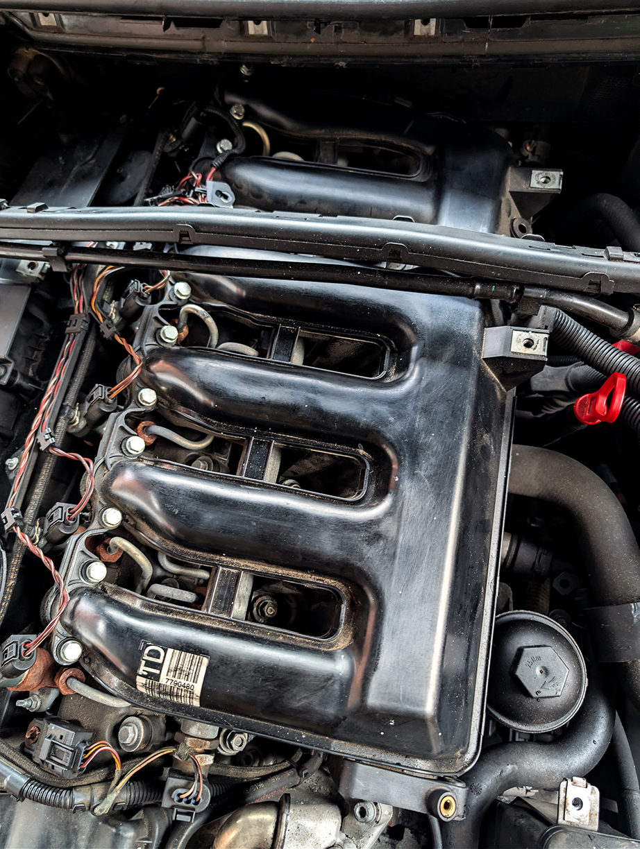 Inlet Manifold Exposed